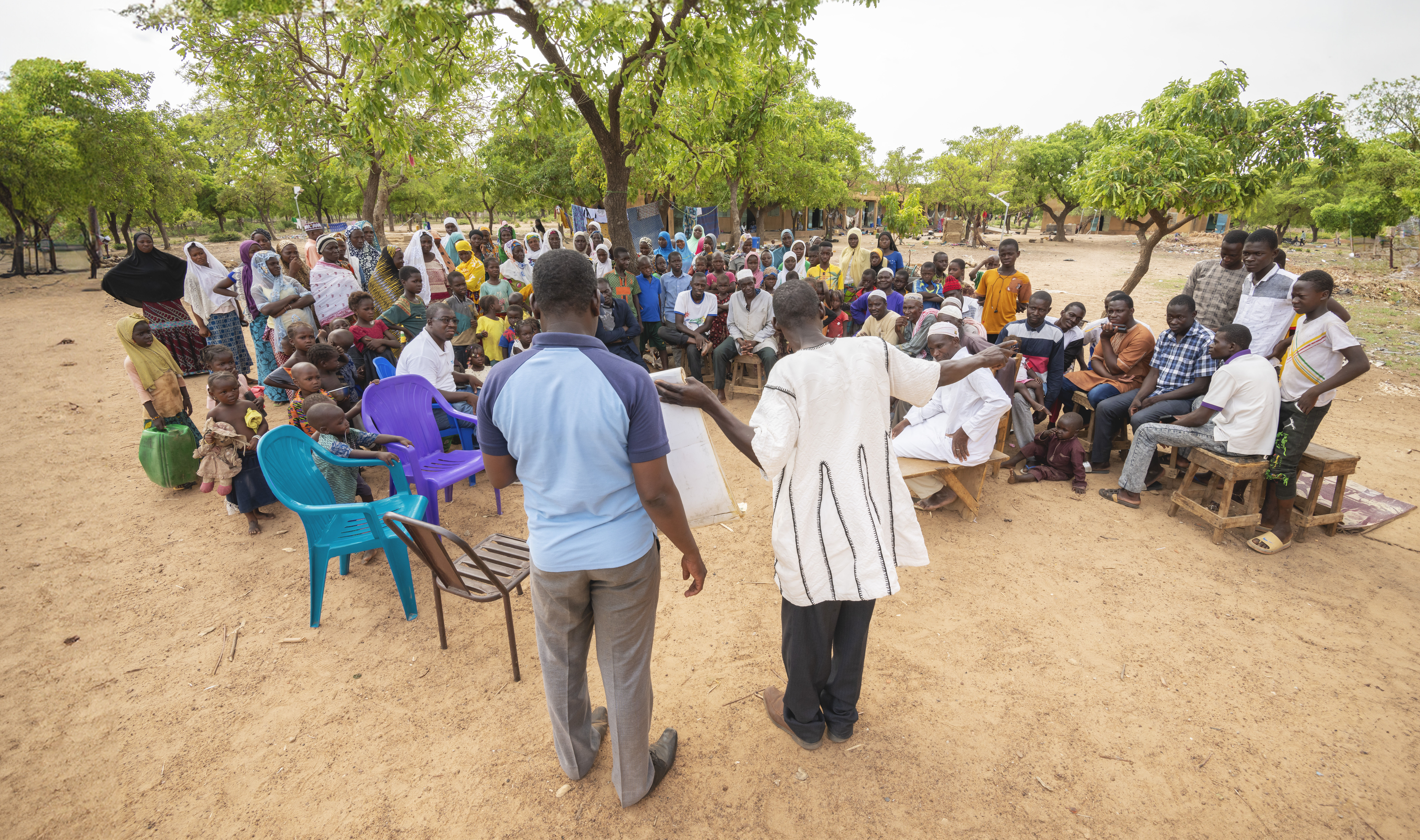 Un pastor desplazado alcanza a los desplazados Un pastor desplazado alcanza a los desplazados